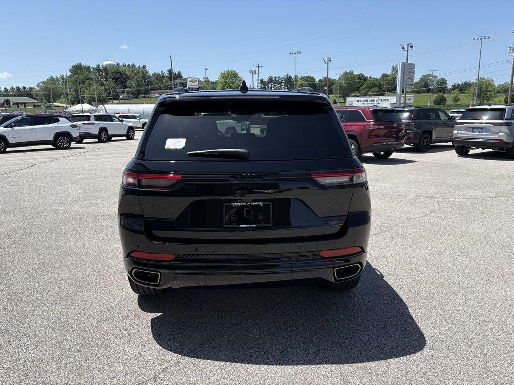 new 2025 Jeep Grand Cherokee car, priced at $59,156