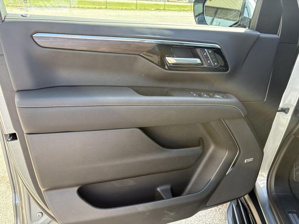 new 2025 Chevrolet Tahoe car, priced at $79,572