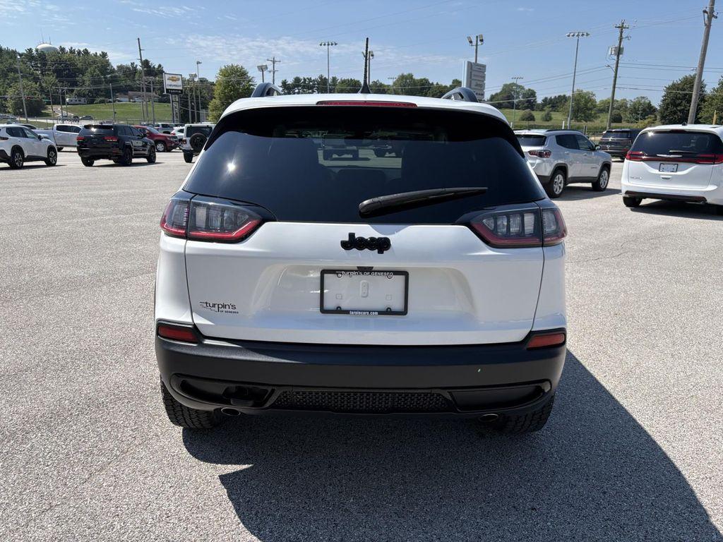 used 2022 Jeep Cherokee car, priced at $25,779