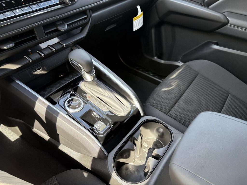 new 2025 Chevrolet Colorado car, priced at $39,993