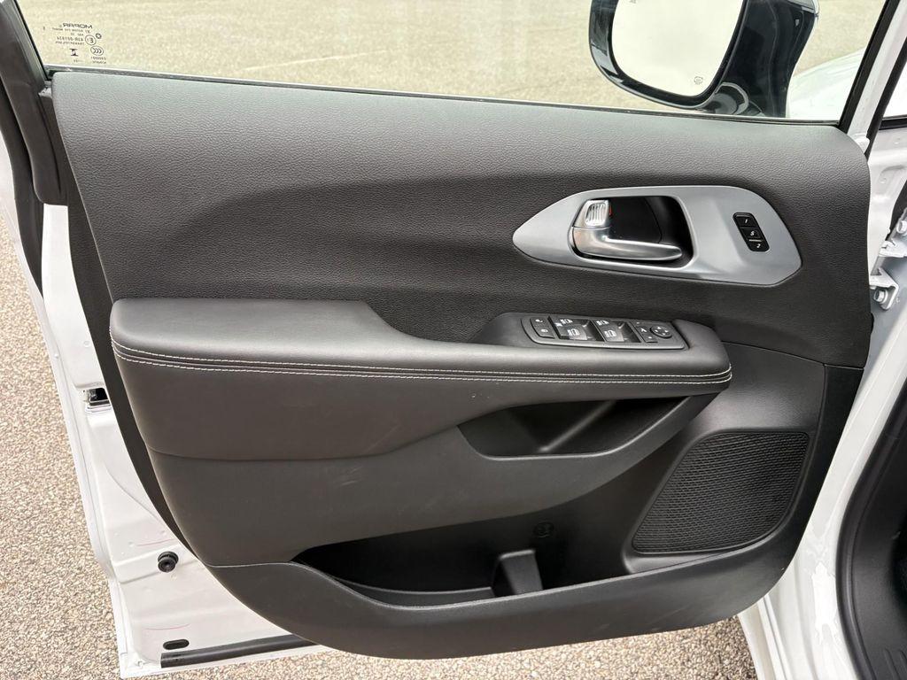 new 2026 Chrysler Pacifica car, priced at $50,894