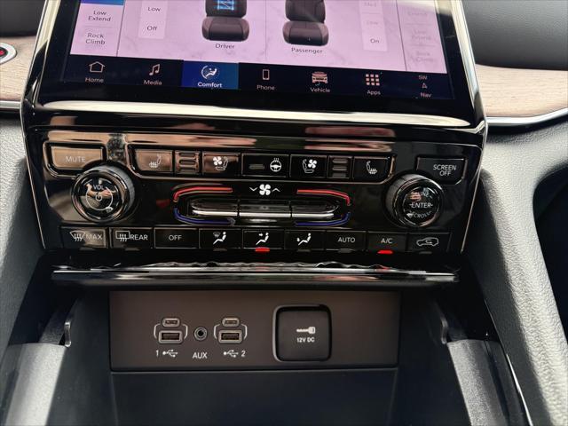 new 2025 Jeep Grand Cherokee car, priced at $56,817
