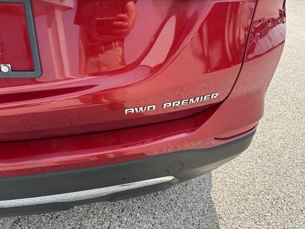used 2022 Chevrolet Equinox car, priced at $27,989