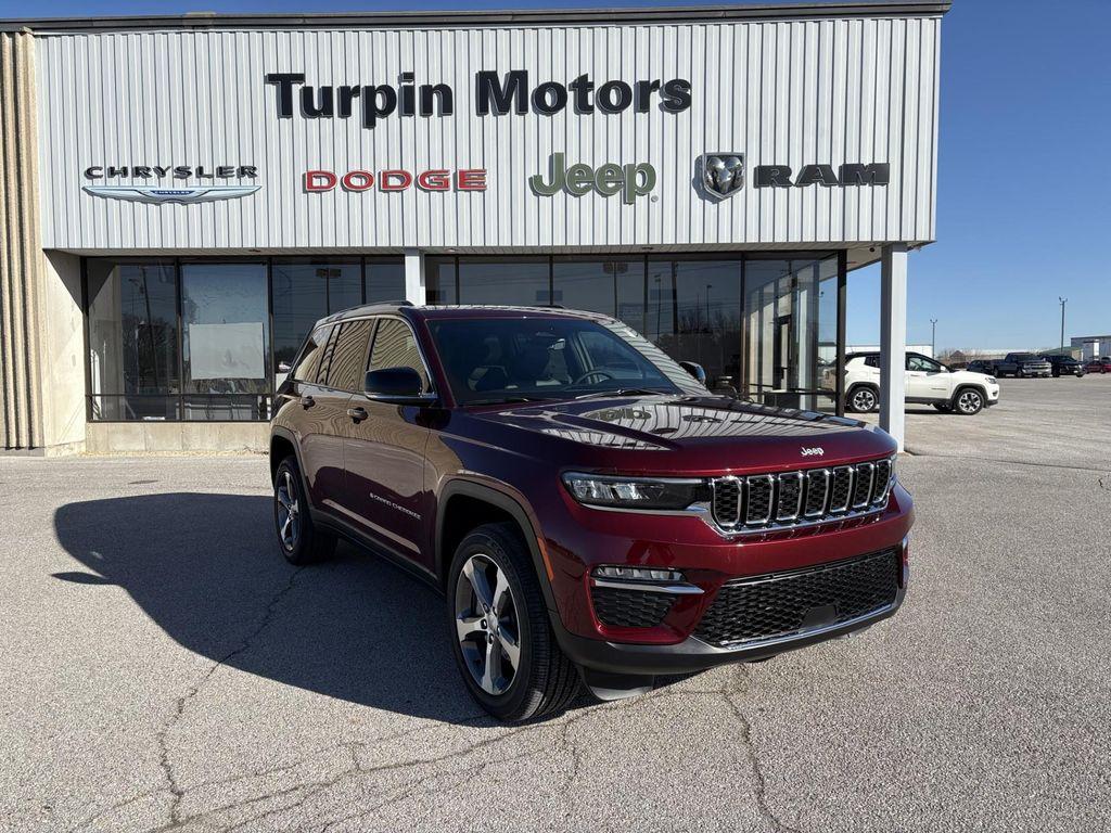 new 2025 Jeep Grand Cherokee car, priced at $46,814