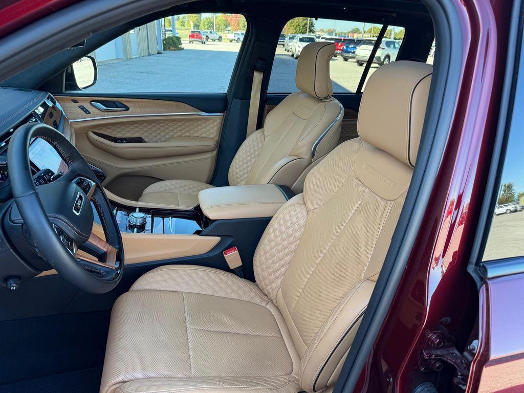 used 2024 Jeep Grand Cherokee car, priced at $52,489