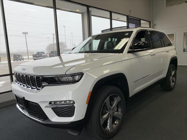 new 2025 Jeep Grand Cherokee car, priced at $50,474