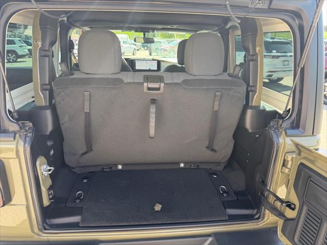 new 2025 Jeep Wrangler car, priced at $36,186