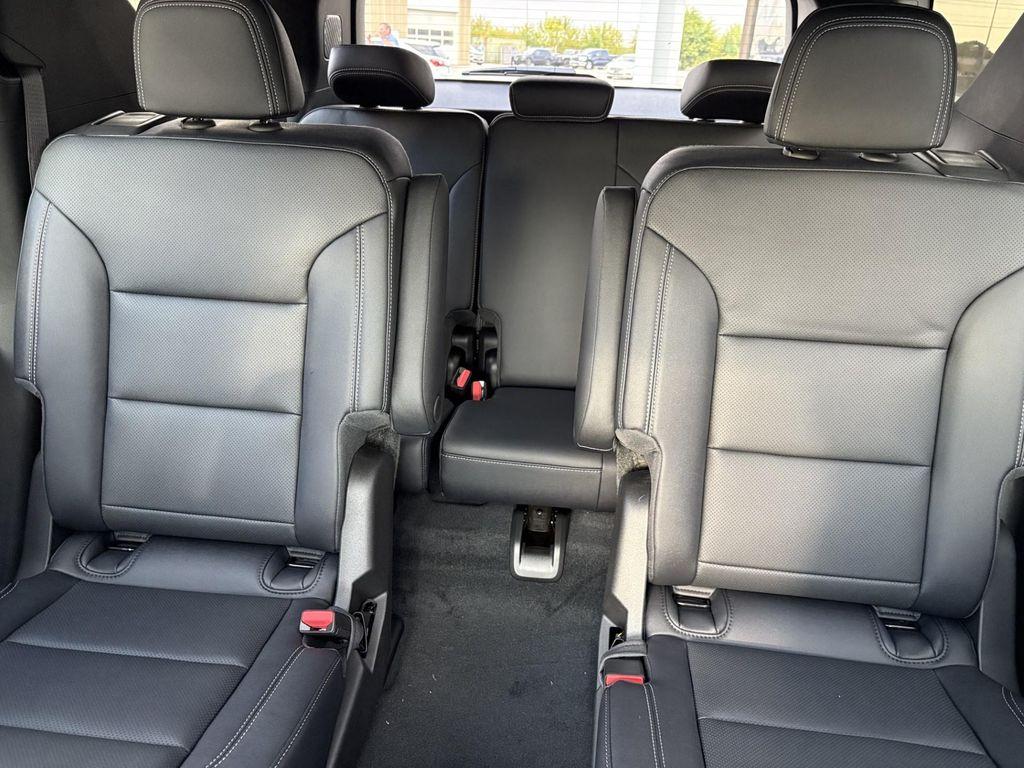 new 2026 Chevrolet Traverse car, priced at $45,773