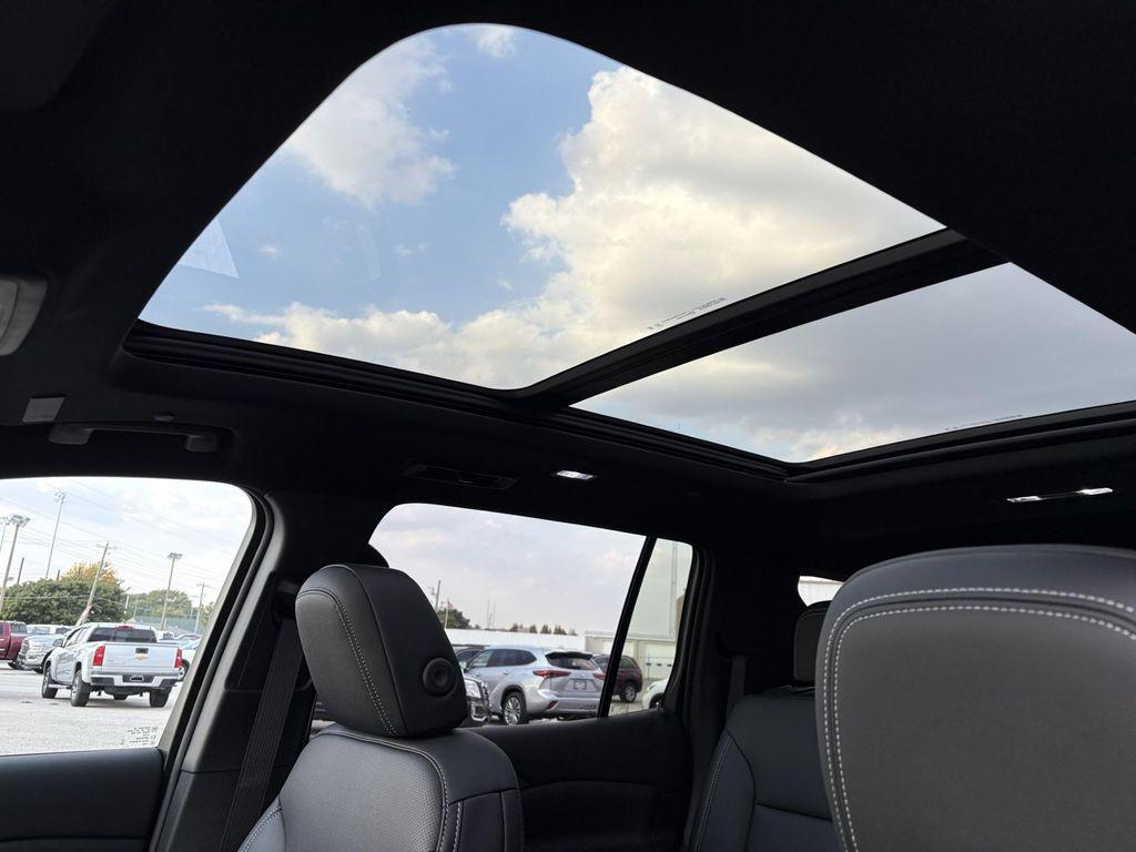 new 2026 Chevrolet Traverse car, priced at $45,773