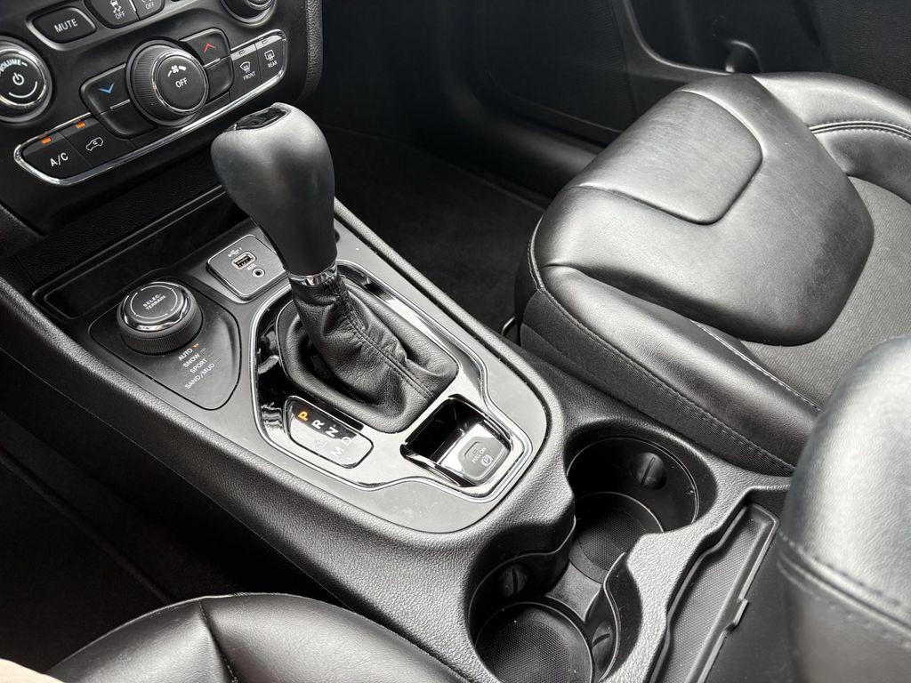 used 2021 Jeep Cherokee car, priced at $21,989