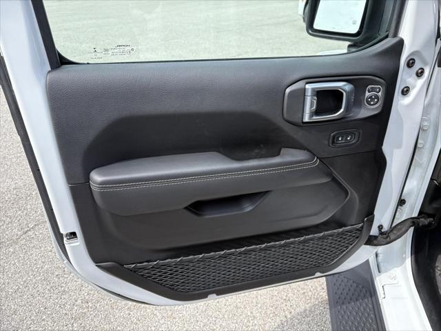 used 2022 Jeep Gladiator car, priced at $33,689