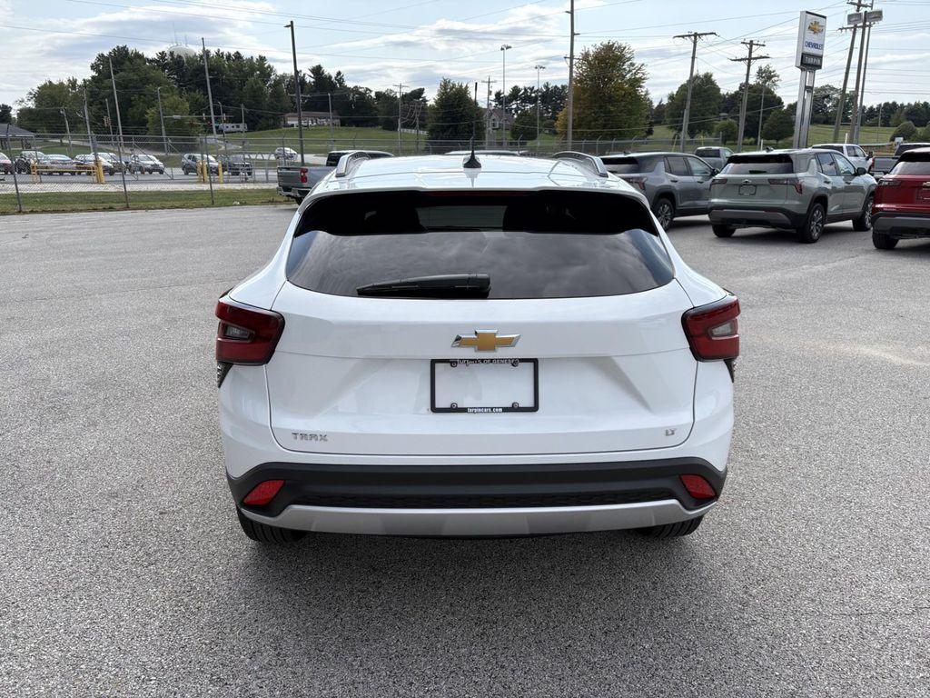new 2026 Chevrolet Trax car, priced at $25,090