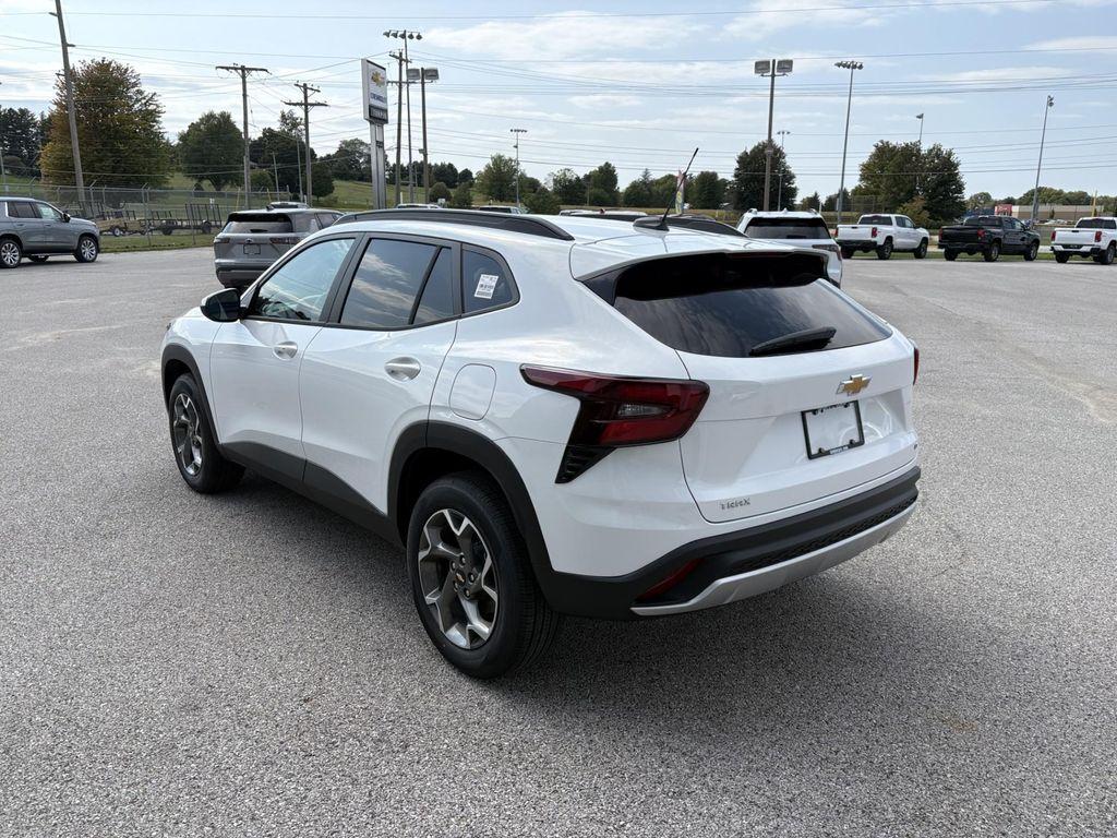 new 2026 Chevrolet Trax car, priced at $25,090