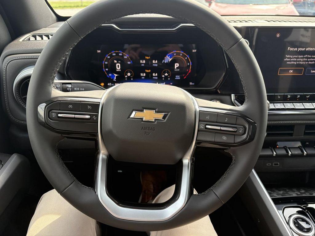 new 2025 Chevrolet Colorado car, priced at $39,324