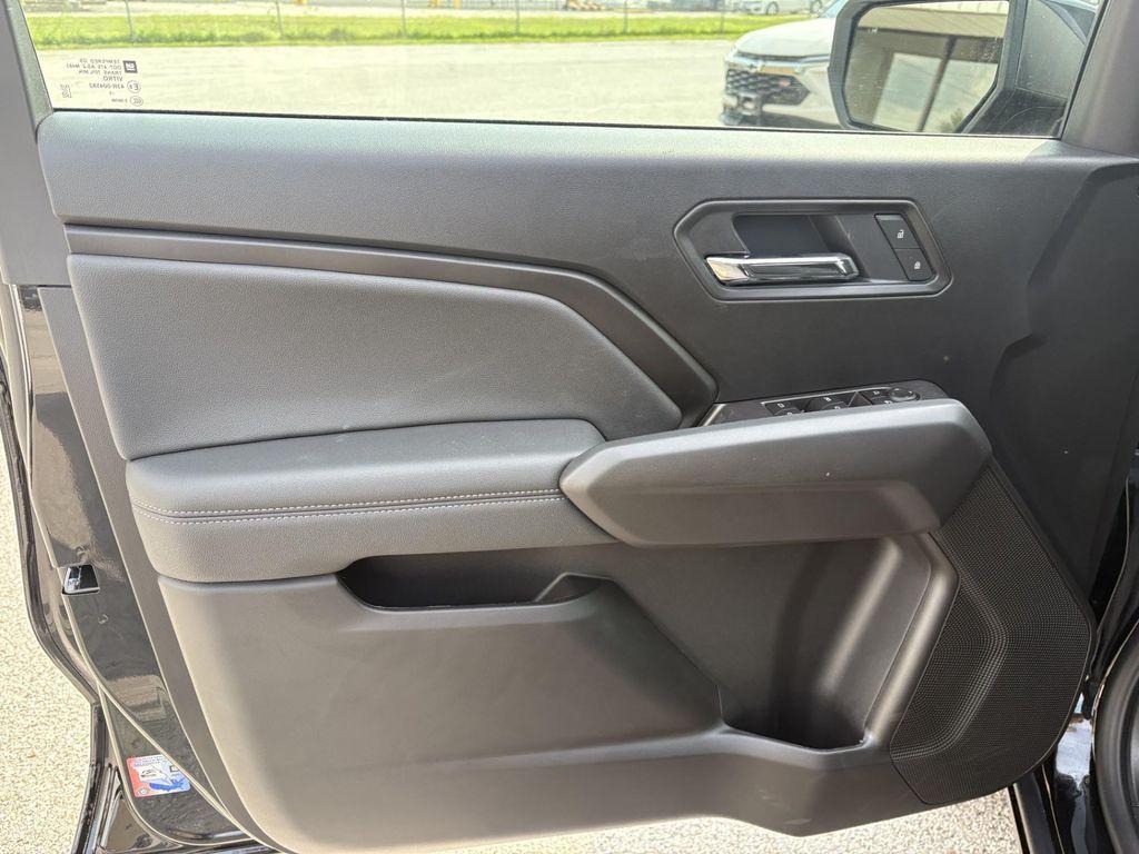 new 2025 Chevrolet Colorado car, priced at $39,324