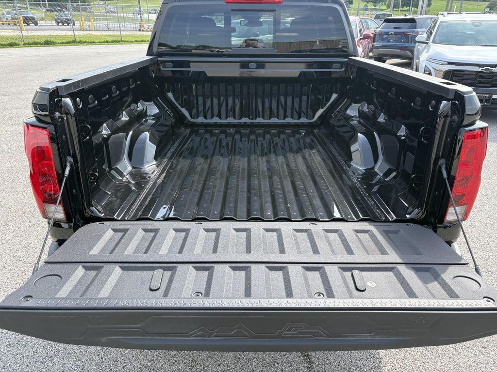 new 2025 Chevrolet Colorado car, priced at $39,324