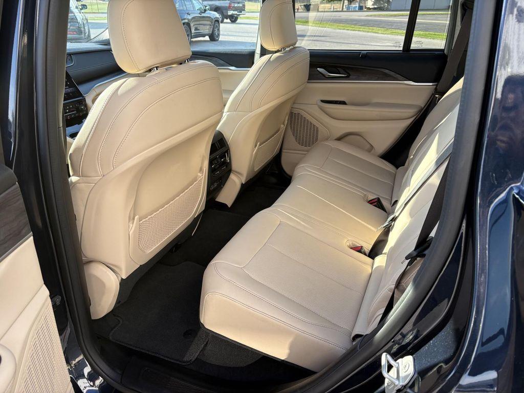 used 2024 Jeep Grand Cherokee car, priced at $39,989