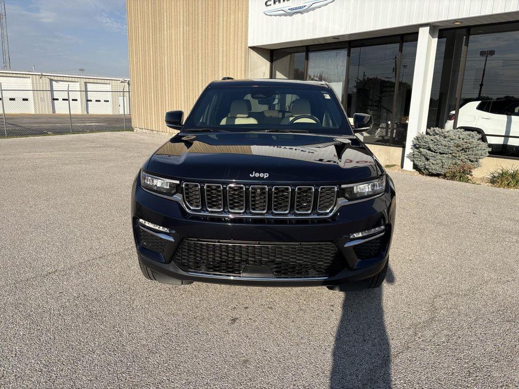 used 2024 Jeep Grand Cherokee car, priced at $39,989