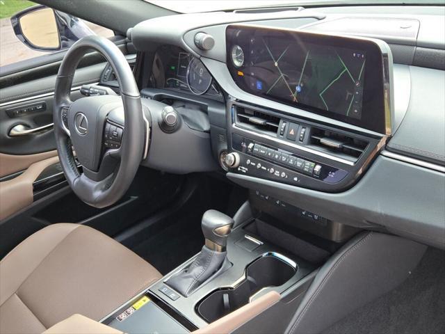 used 2024 Lexus ES 300h car, priced at $37,995