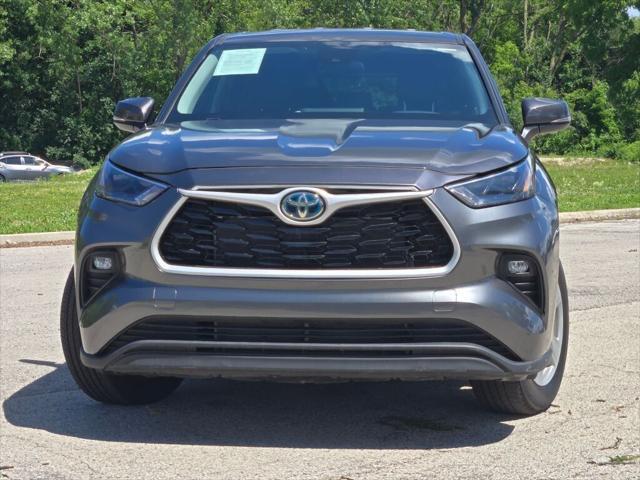 used 2024 Toyota Highlander car, priced at $39,995