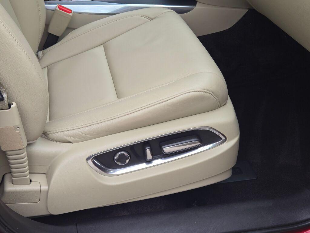 used 2020 Acura MDX car, priced at $27,995