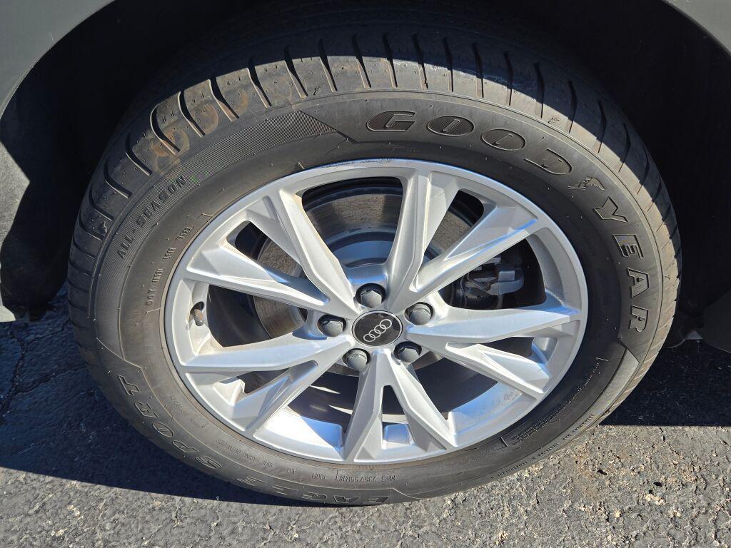 used 2023 Audi Q3 car, priced at $24,900