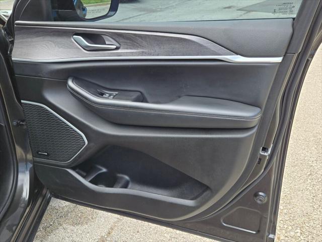 used 2022 Jeep Grand Cherokee L car, priced at $27,791