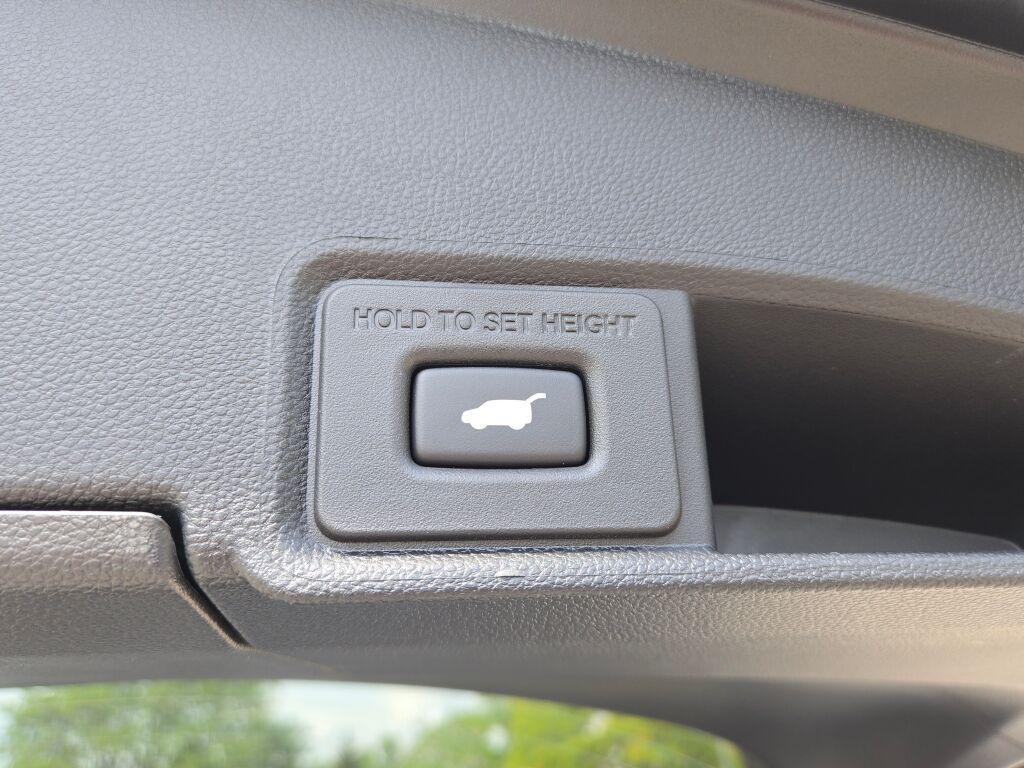 new 2025 Acura RDX car, priced at $49,250