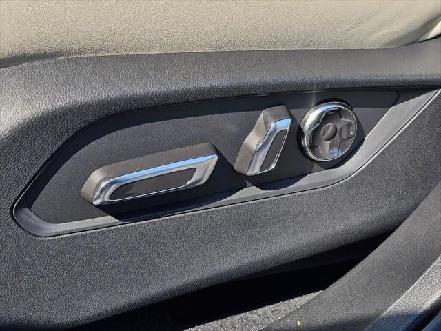 new 2025 Acura RDX car, priced at $52,250