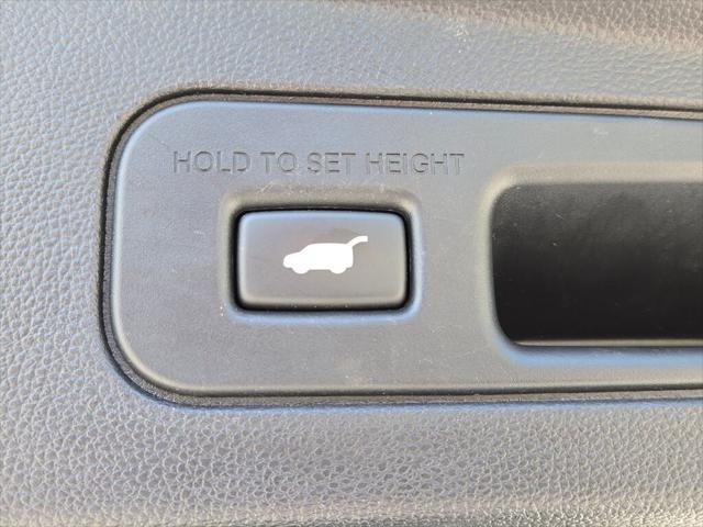 used 2023 Acura MDX car, priced at $40,995