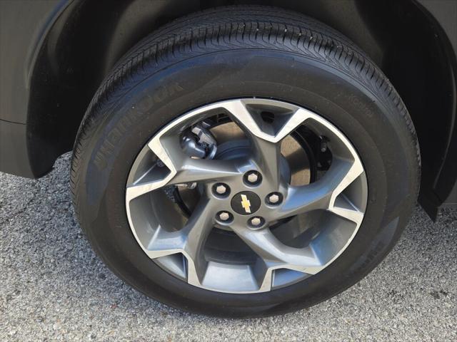 used 2025 Chevrolet Trax car, priced at $19,995