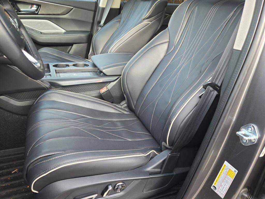 used 2025 Acura MDX car, priced at $61,892