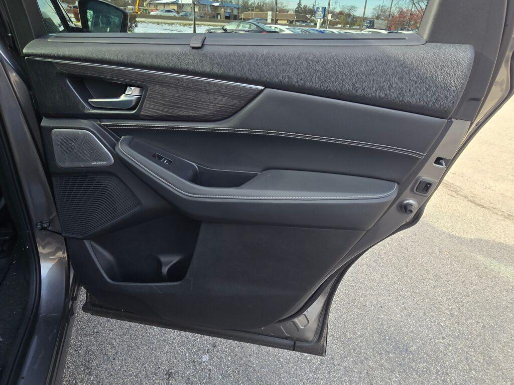 used 2025 Acura MDX car, priced at $61,892