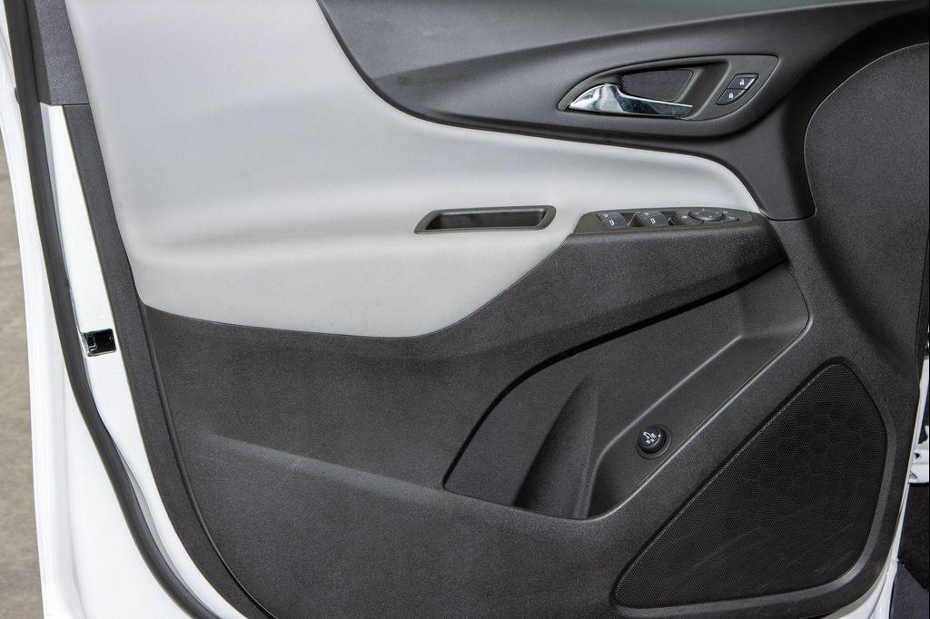 used 2024 Chevrolet Equinox car, priced at $23,468