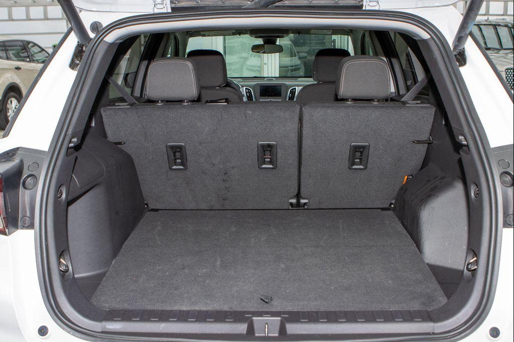 used 2024 Chevrolet Equinox car, priced at $23,468