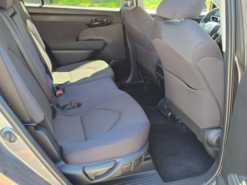 used 2024 Toyota Highlander car, priced at $37,764