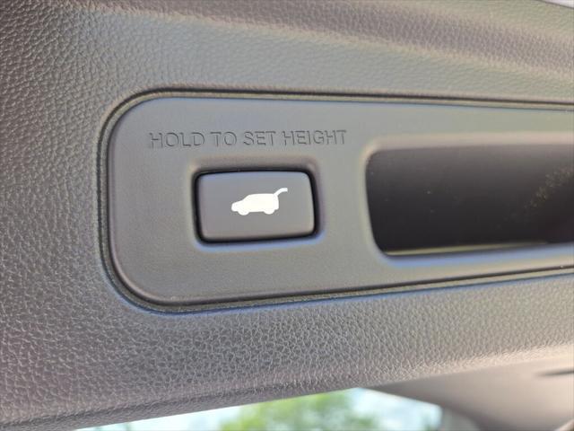 new 2025 Acura MDX car, priced at $67,650