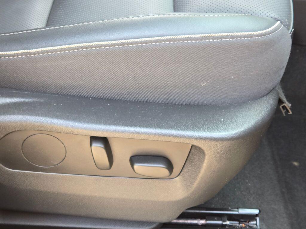 used 2023 Buick Envision car, priced at $19,995