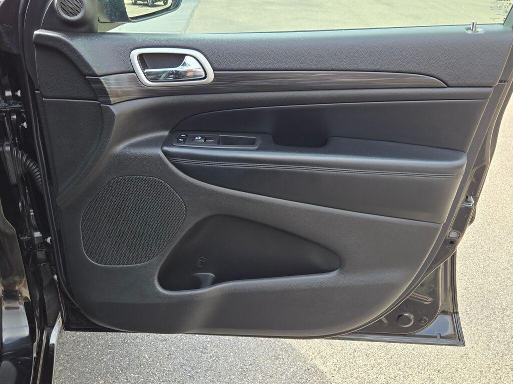 used 2021 Jeep Grand Cherokee car, priced at $22,093