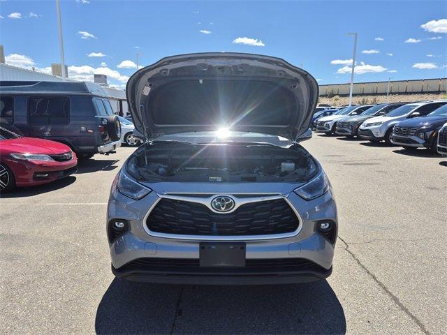 used 2022 Toyota Highlander car, priced at $39,874