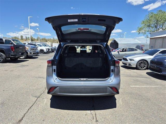 used 2022 Toyota Highlander car, priced at $39,874