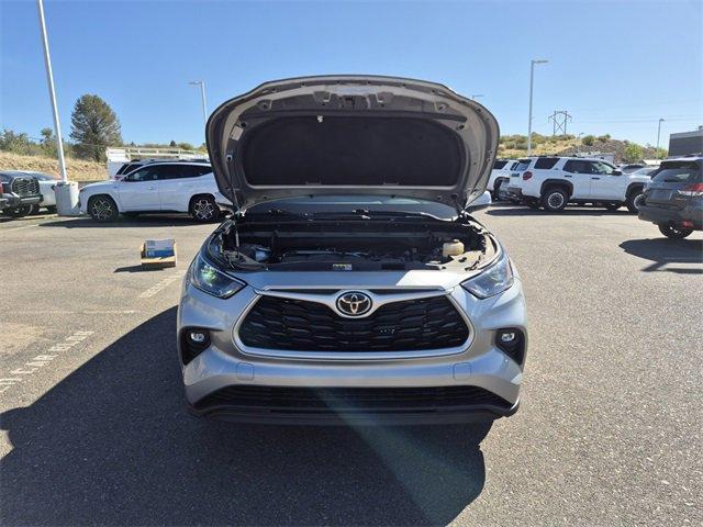 used 2022 Toyota Highlander car, priced at $32,874