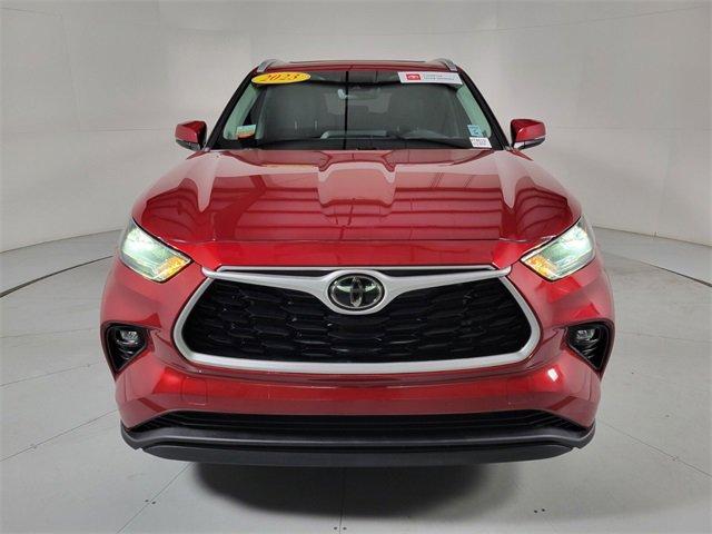 used 2023 Toyota Highlander car, priced at $35,924