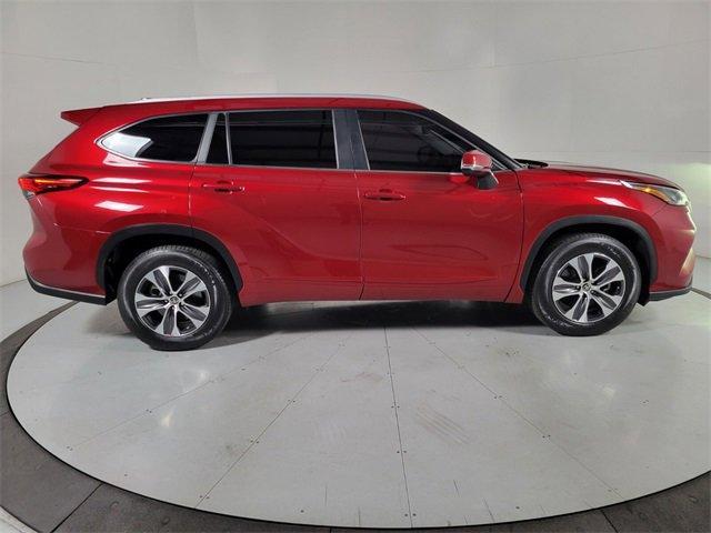 used 2023 Toyota Highlander car, priced at $35,924