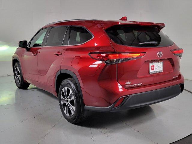 used 2021 Toyota Highlander car, priced at $37,894