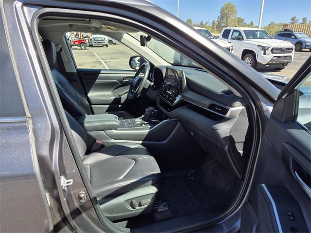 used 2024 Toyota Highlander car, priced at $42,343