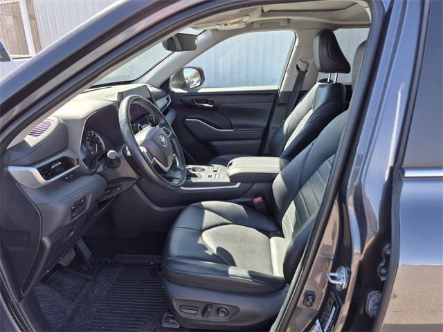 used 2024 Toyota Highlander car, priced at $42,343