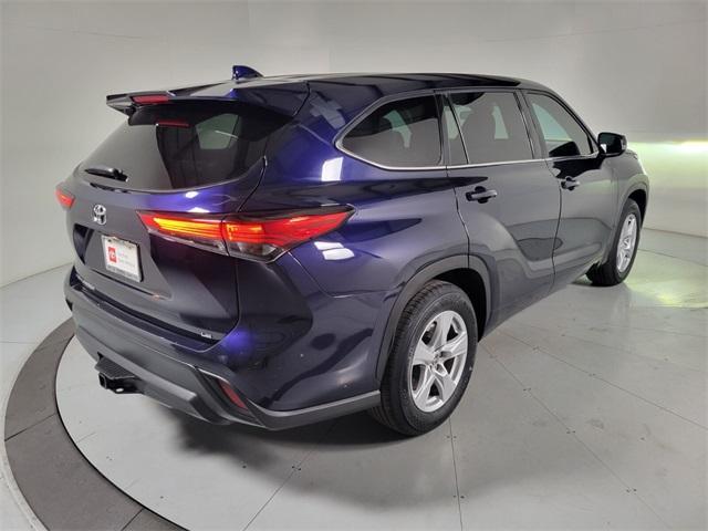 used 2021 Toyota Highlander car, priced at $30,739