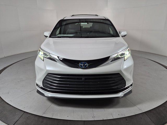new 2025 Toyota Sienna car