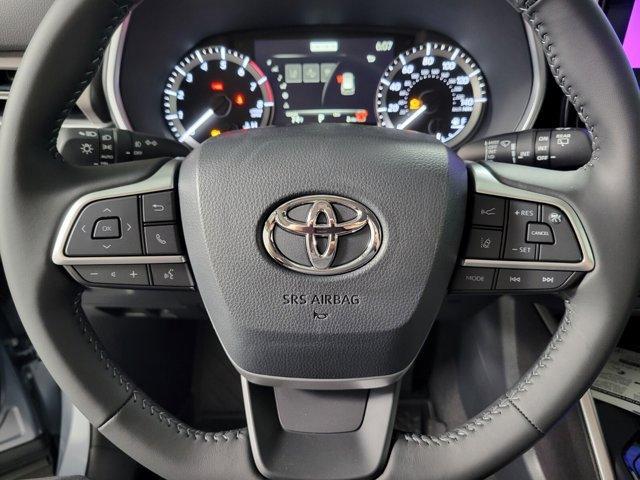 new 2024 Toyota Highlander car, priced at $47,761